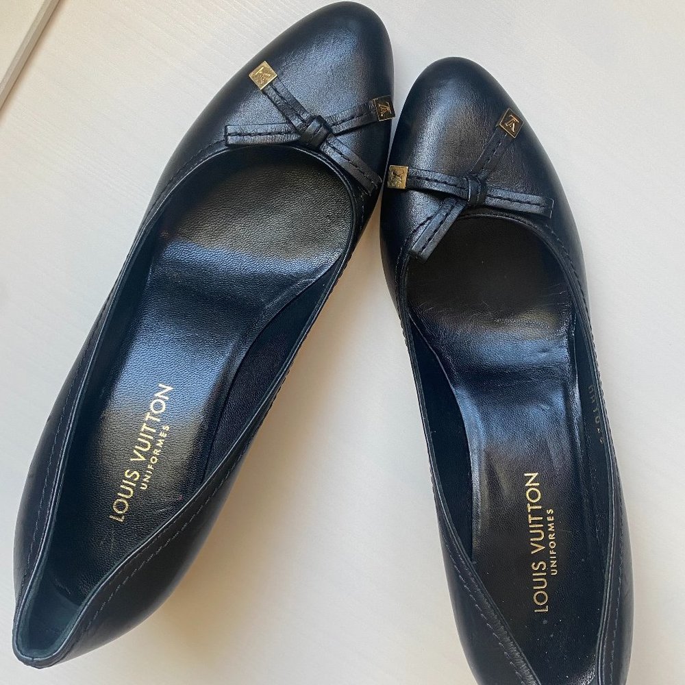LOUIS VUITTON Black 'Love Story' Kitten Heel Shoes